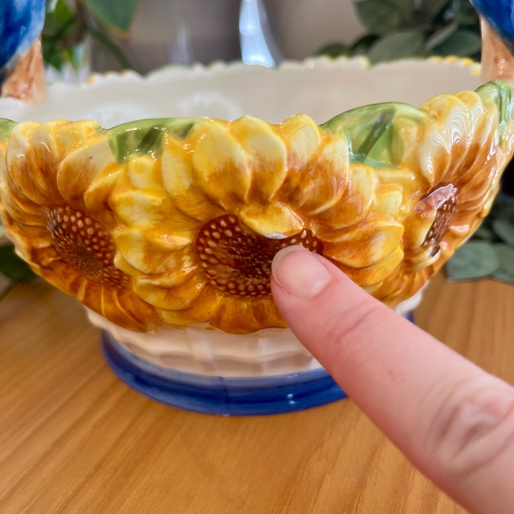 Vintage Ceramic Sunflower Basket Circa 1990’s - Picture 7 of 14